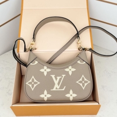 Louis Vuitton Hobo Bags